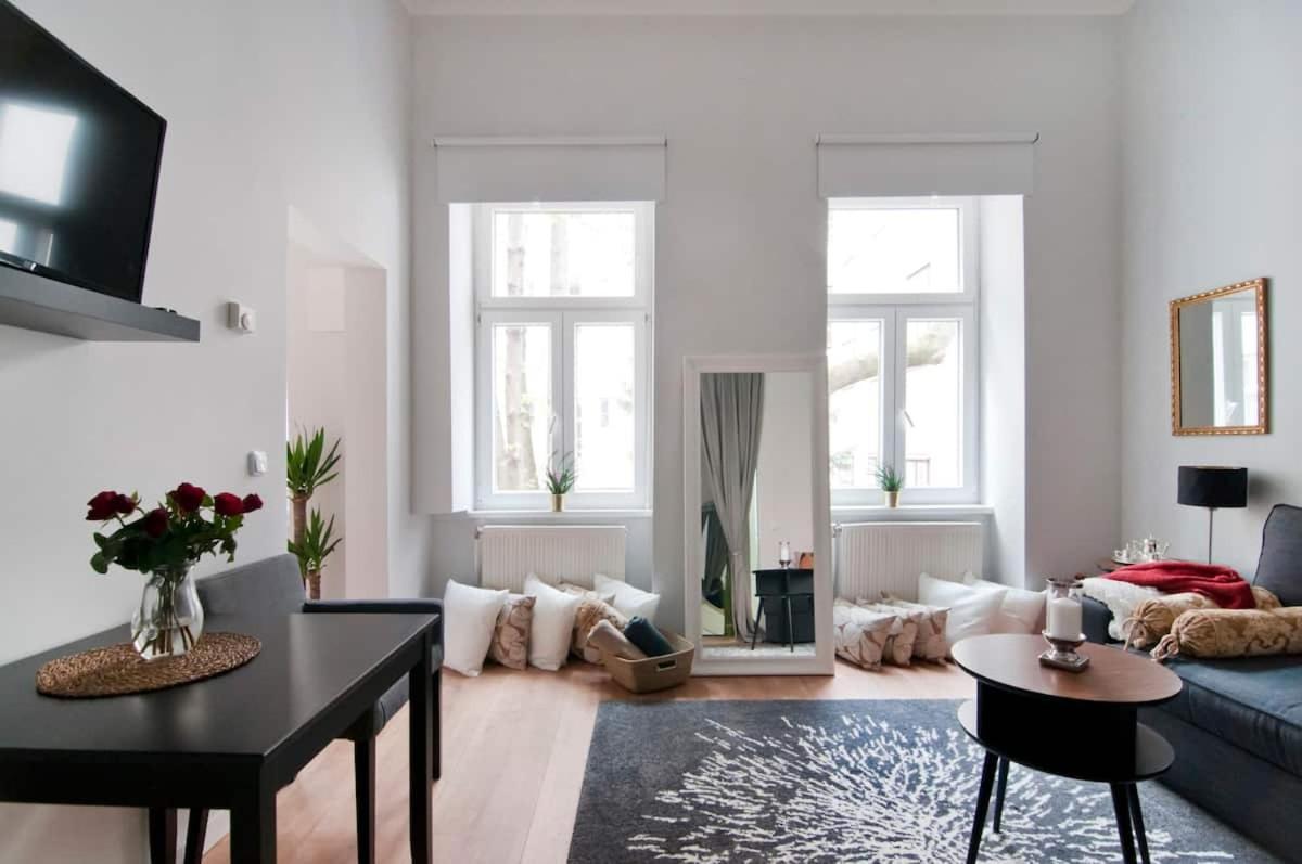 ⍟Luxurious And Bright⍟ 5 Min Walk To City Center Apartment Vienna Exterior photo